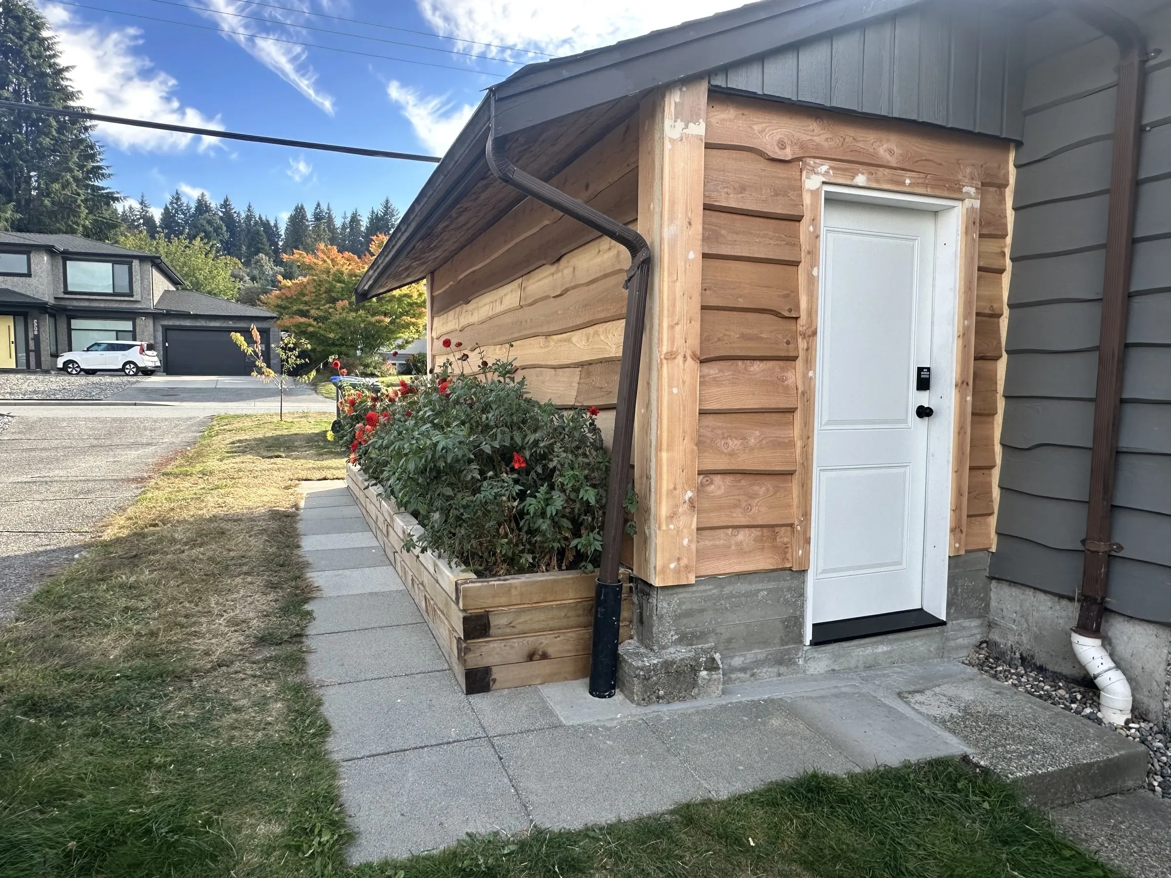 Side entry and planters